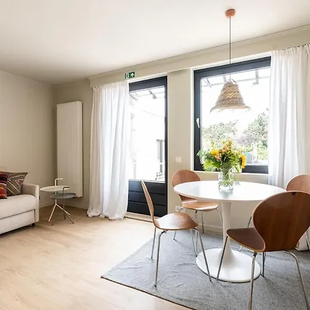 Bateau Bleu, Apartment
